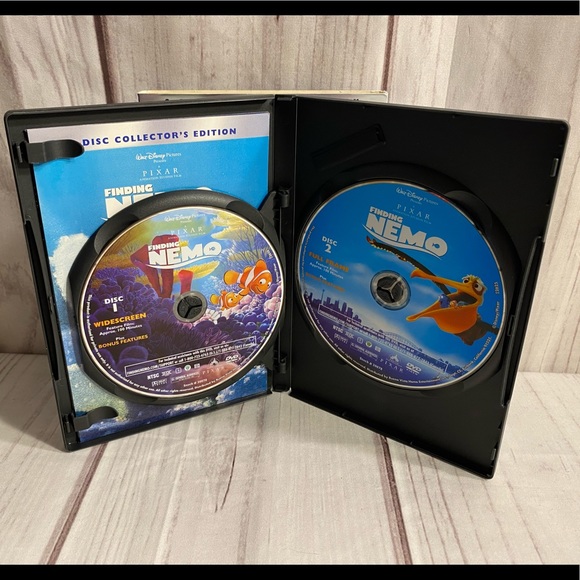 Disney•Pixar Finding Nemo DVD - Picture 5 of 10